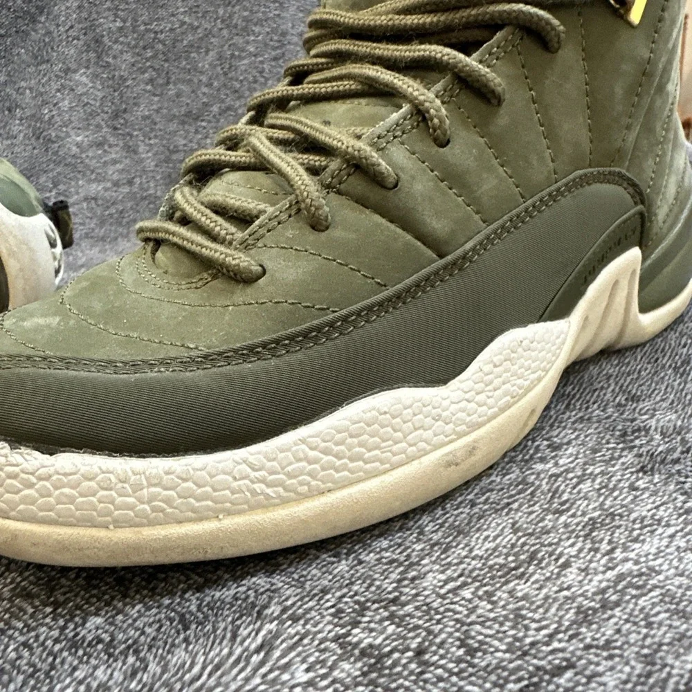 Nike‎ Air Jordan 12 Retro GS Olive Lux Class of 2003 5.5Y Gold